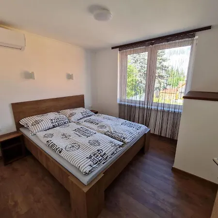 Holdudvar Apartmán