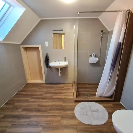 Holdudvar Apartman *