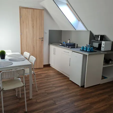 Holdudvar Apartman *