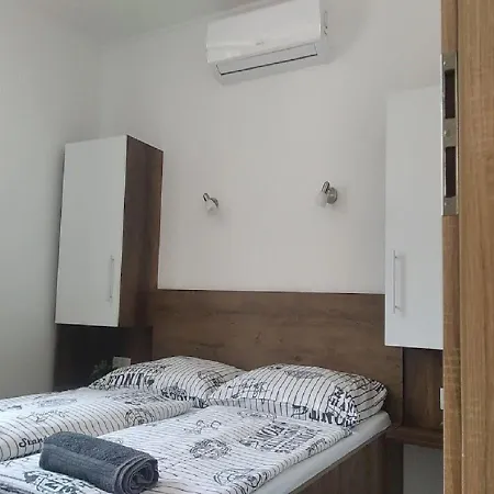 Holdudvar Apartman