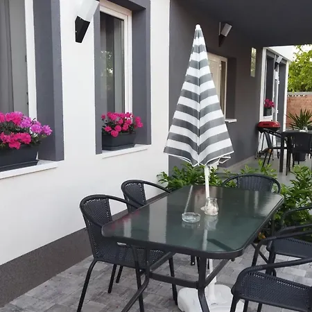 Apartment Holdudvar